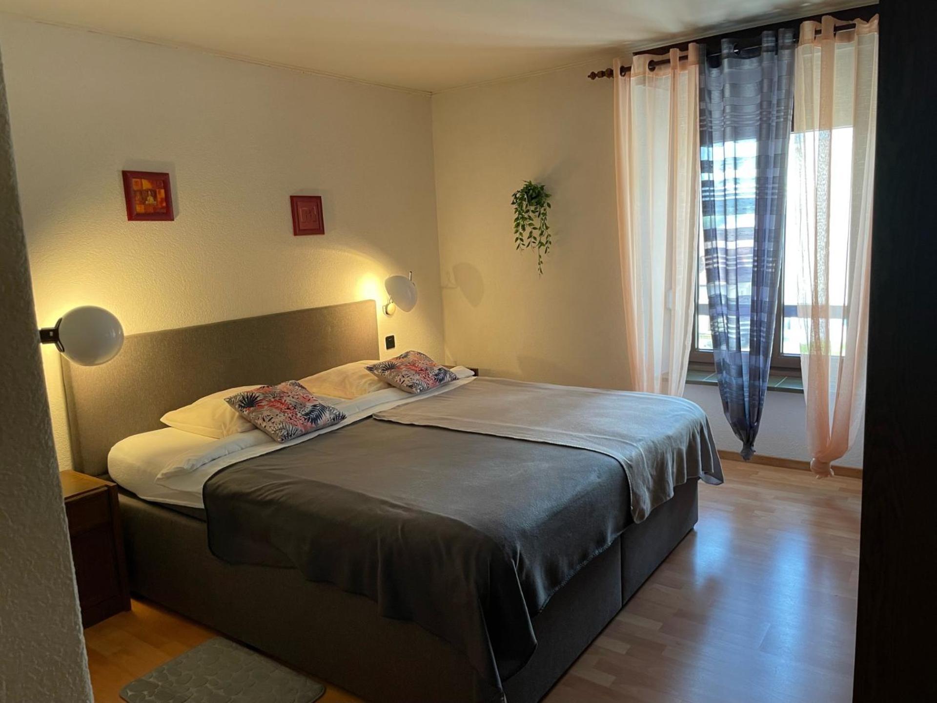 Hotel La Fontaine Saint-Imier Luaran gambar