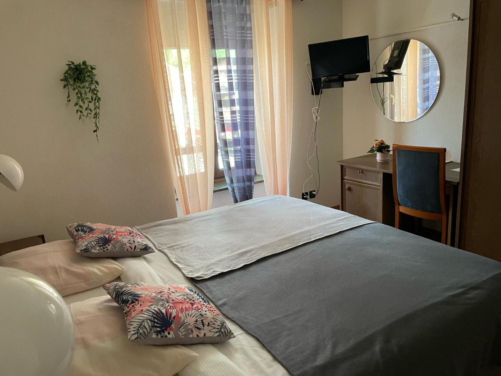 Hotel La Fontaine Saint-Imier Luaran gambar