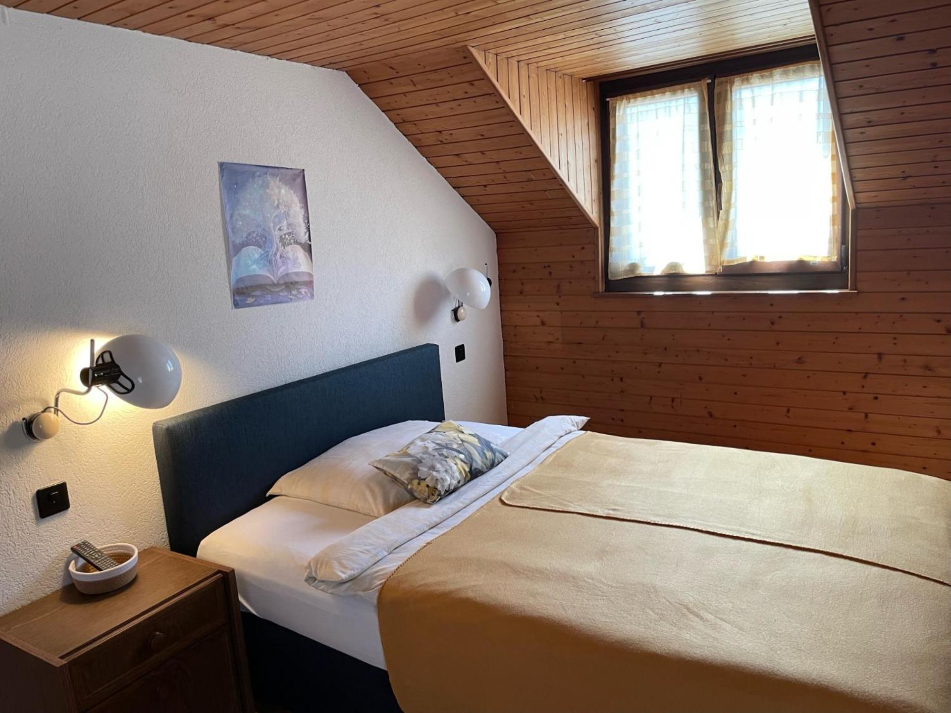 Hotel La Fontaine Saint-Imier Luaran gambar